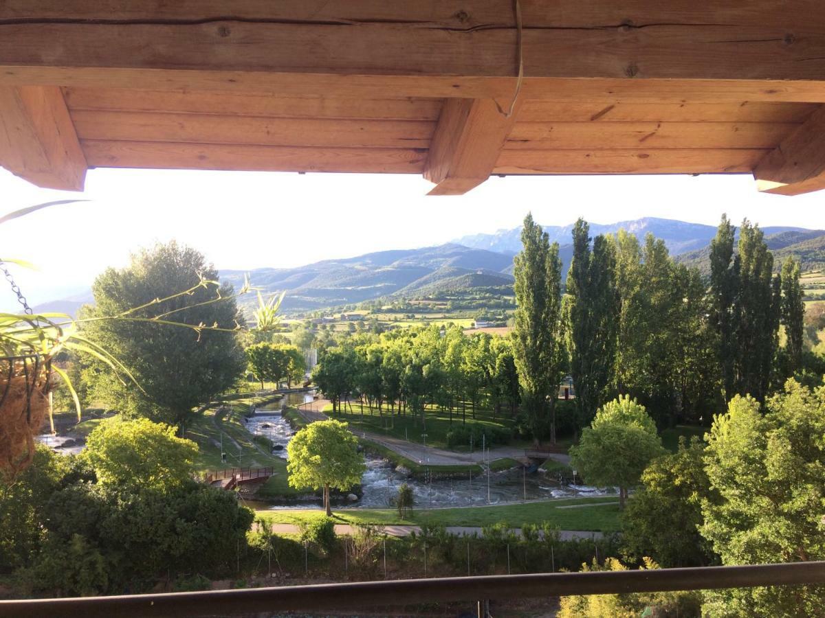Casa Catharina Acomodação com café da manhã La Seu d'Urgell Exterior foto