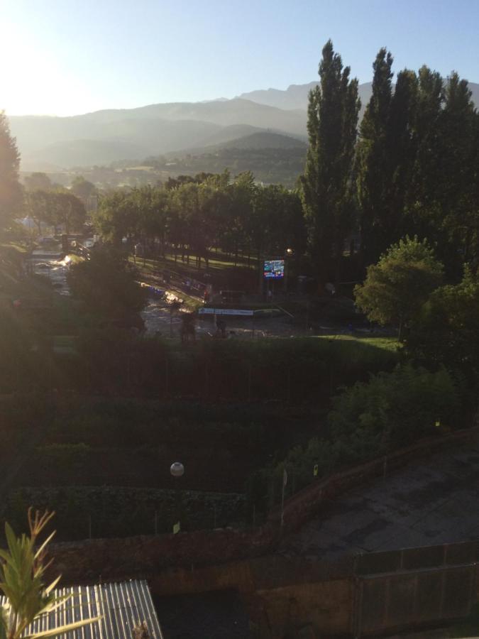 Casa Catharina Acomodação com café da manhã La Seu d'Urgell Exterior foto